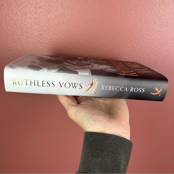 FairyLoot Ruthless Vows By Rebecca Ross Digital Signature Stenciled Edges - Picture 4 of 9